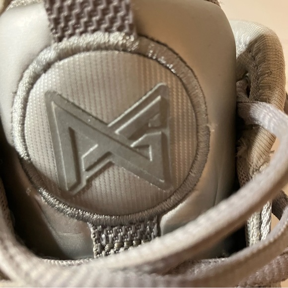 Pg Apollo 11 nasa Nike Silver Athletic Shoes - Picture 7 of 16